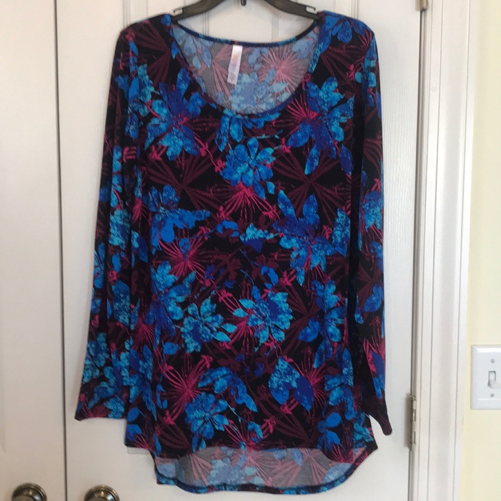LulaRoe Lynnae Top